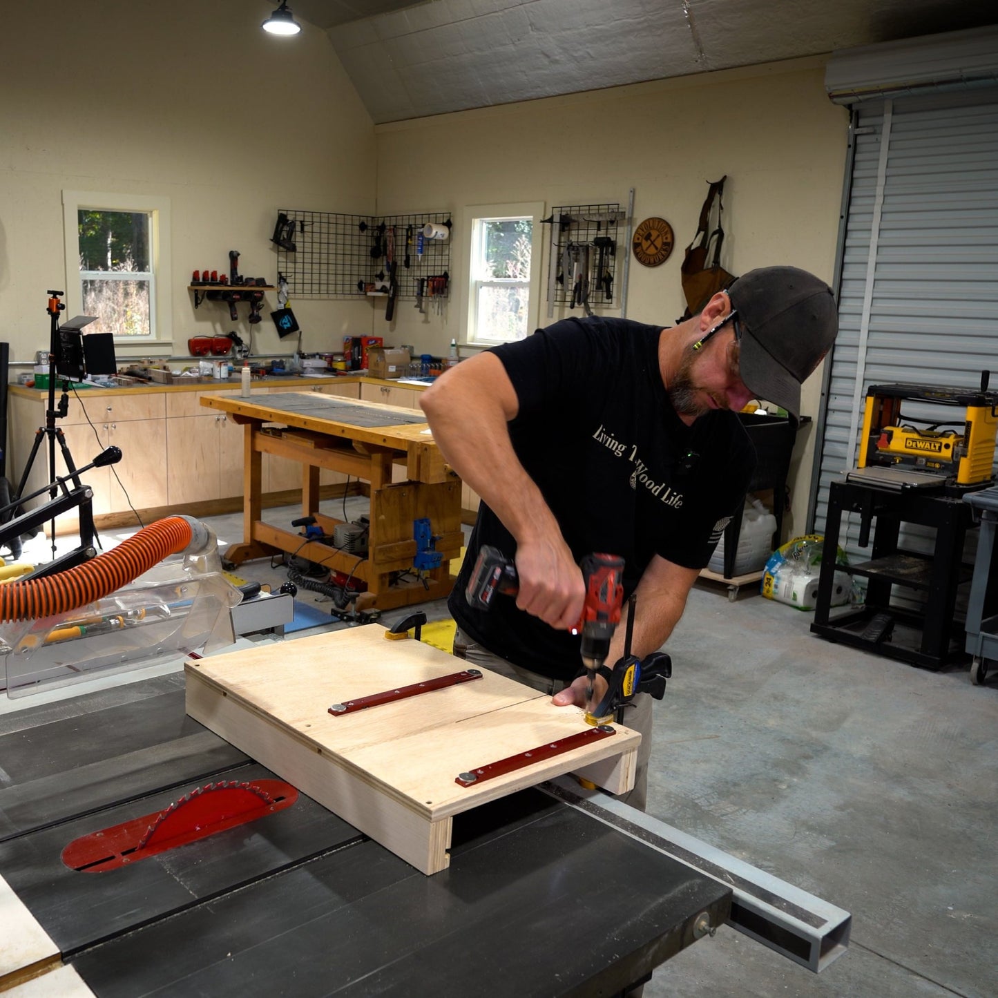 DIY Plans - Small Crosscut & Miter Sled For Table Saws